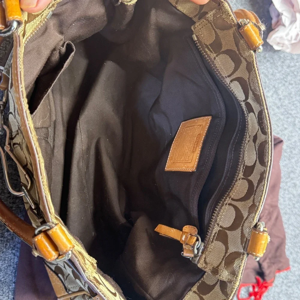 Vtg Coach Hamptons Signature Canvas Hobo Shoulder Bag Dog Leash Clip Brown Y2K